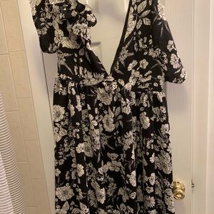 NWT Beautiful Asymmetrical Floral Dress